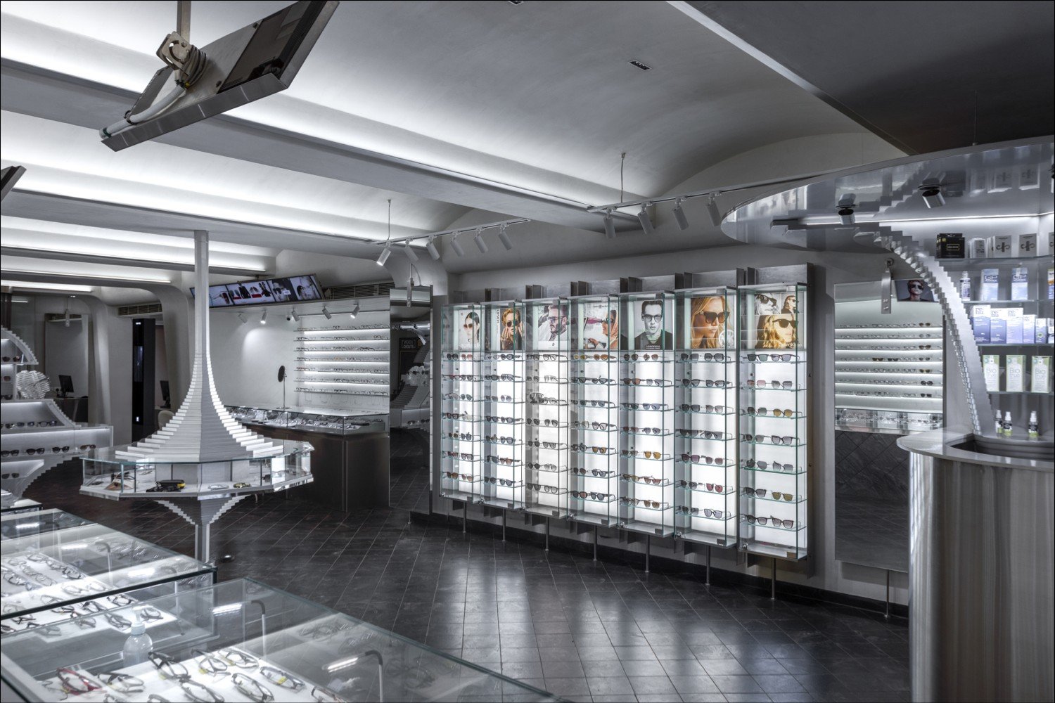 I'm D’sign 的 R Kumar 商店