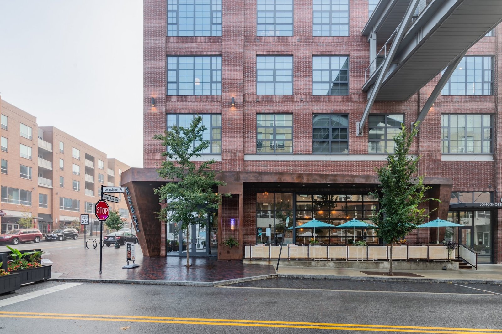 REBOL 哥伦布咖啡馆 / 餐厅