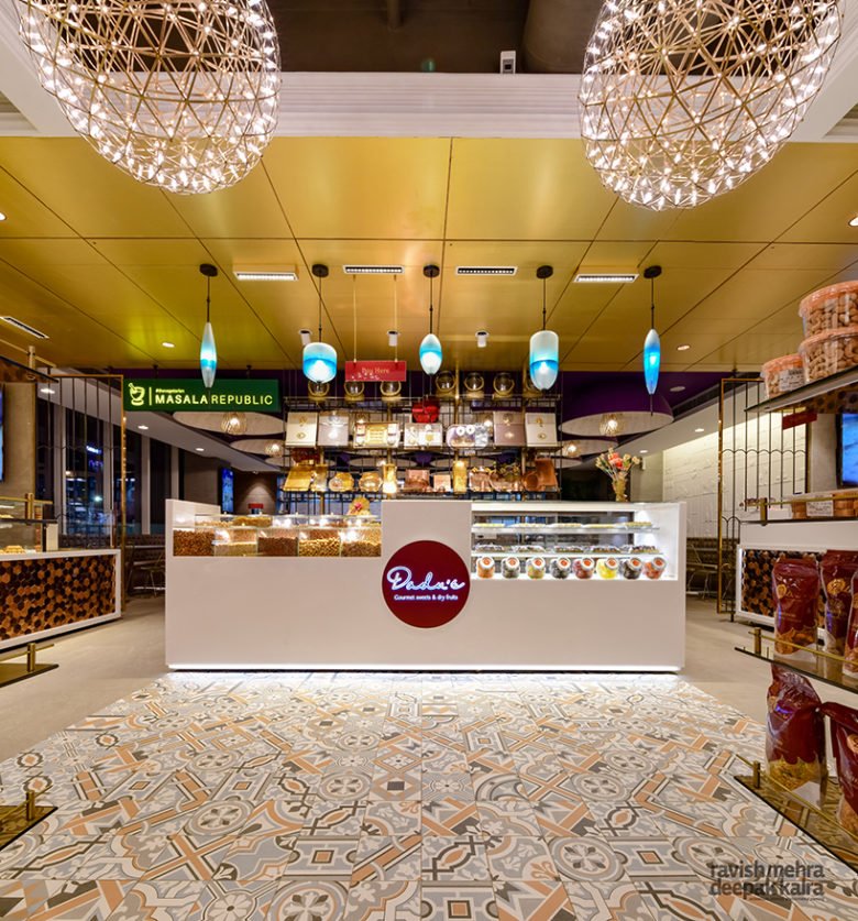 模糊传统与现代的界限 模糊传统与现代的界限