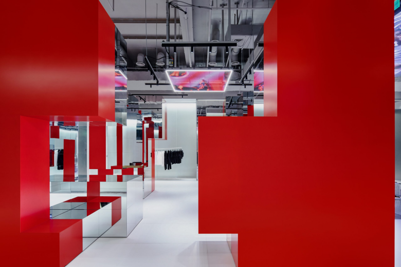 Domani 的 ROARINGWILD 商店