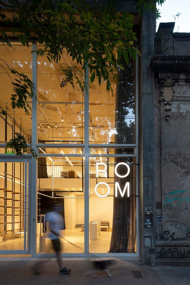 Pirca Arquitectura 设计的 ROOM 商店