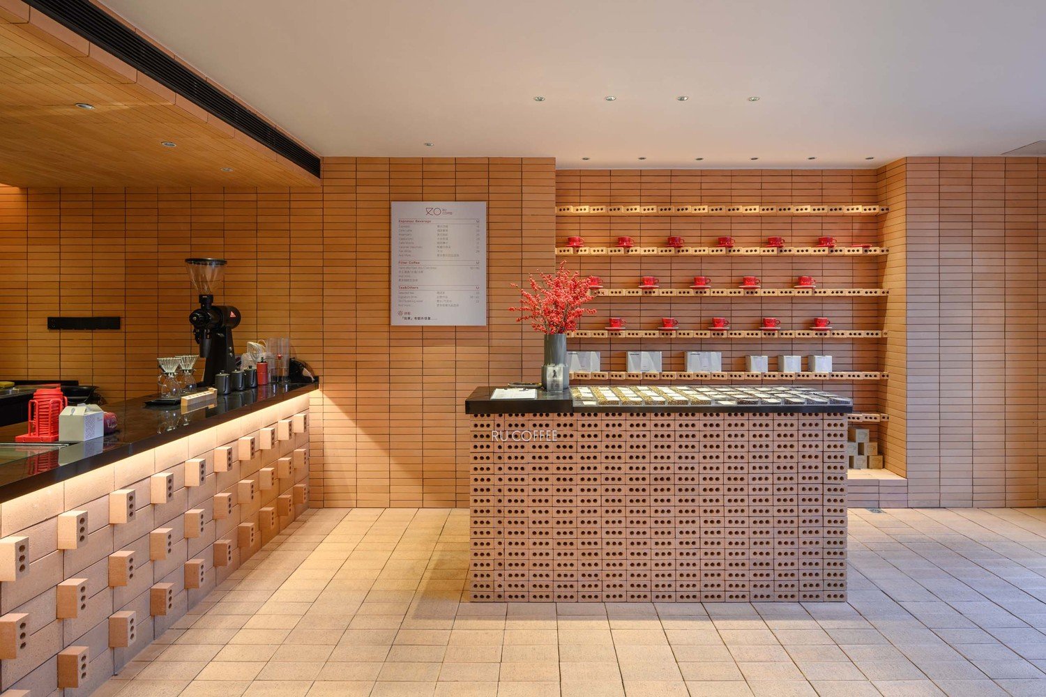RU 咖啡厅由 BE Design 设计