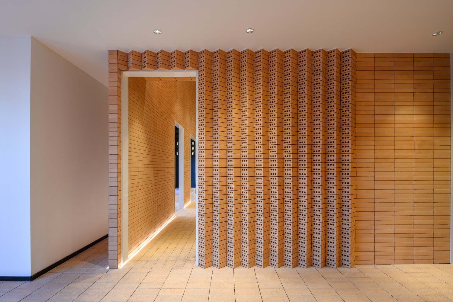 RU 咖啡厅由 BE Design 设计