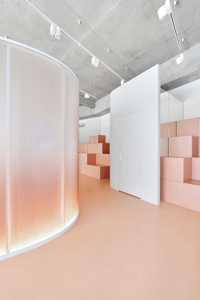 Radius 58 Optics 由 DA 局设计