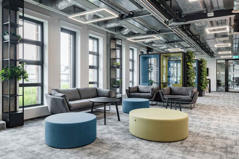 Raiffeisen 国际银行 MIT 集团交付中心 / Trzop Architekci Raiffeisen 国际银行 MIT 集团交付中心 / Trzop Architekci