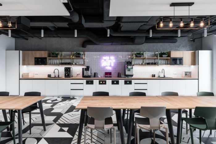 Raiffeisen 国际银行 MIT 集团交付中心 / Trzop Architekci Raiffeisen 国际银行 MIT 集团交付中心 / Trzop Architekci