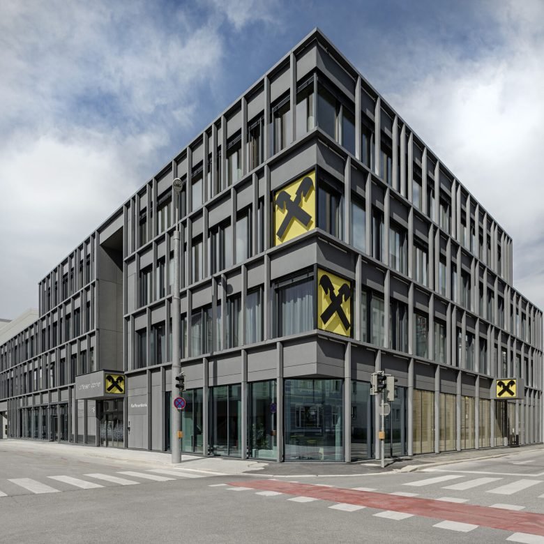 Raiffeisenbank 总部 / feld72 Architects Raiffeisenbank 总部 / feld72 Architects