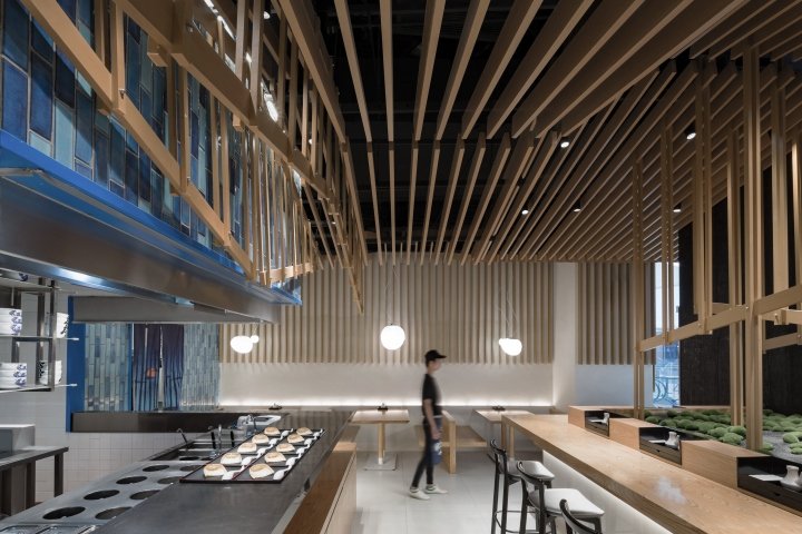Ramen Musashi 由 Golucci Interior Architects 设计，杭州 – 中国