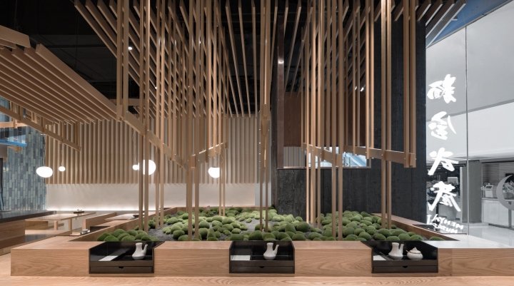 Ramen Musashi 由 Golucci Interior Architects 设计，杭州 – 中国