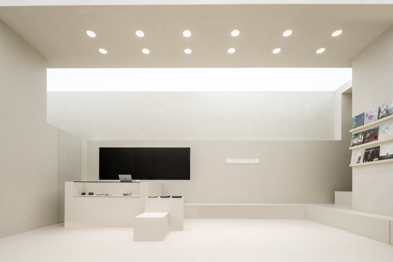 由 Draft Paper 设计的 Randomevent 商店 由 Draft Paper 设计的 Randomevent 商店