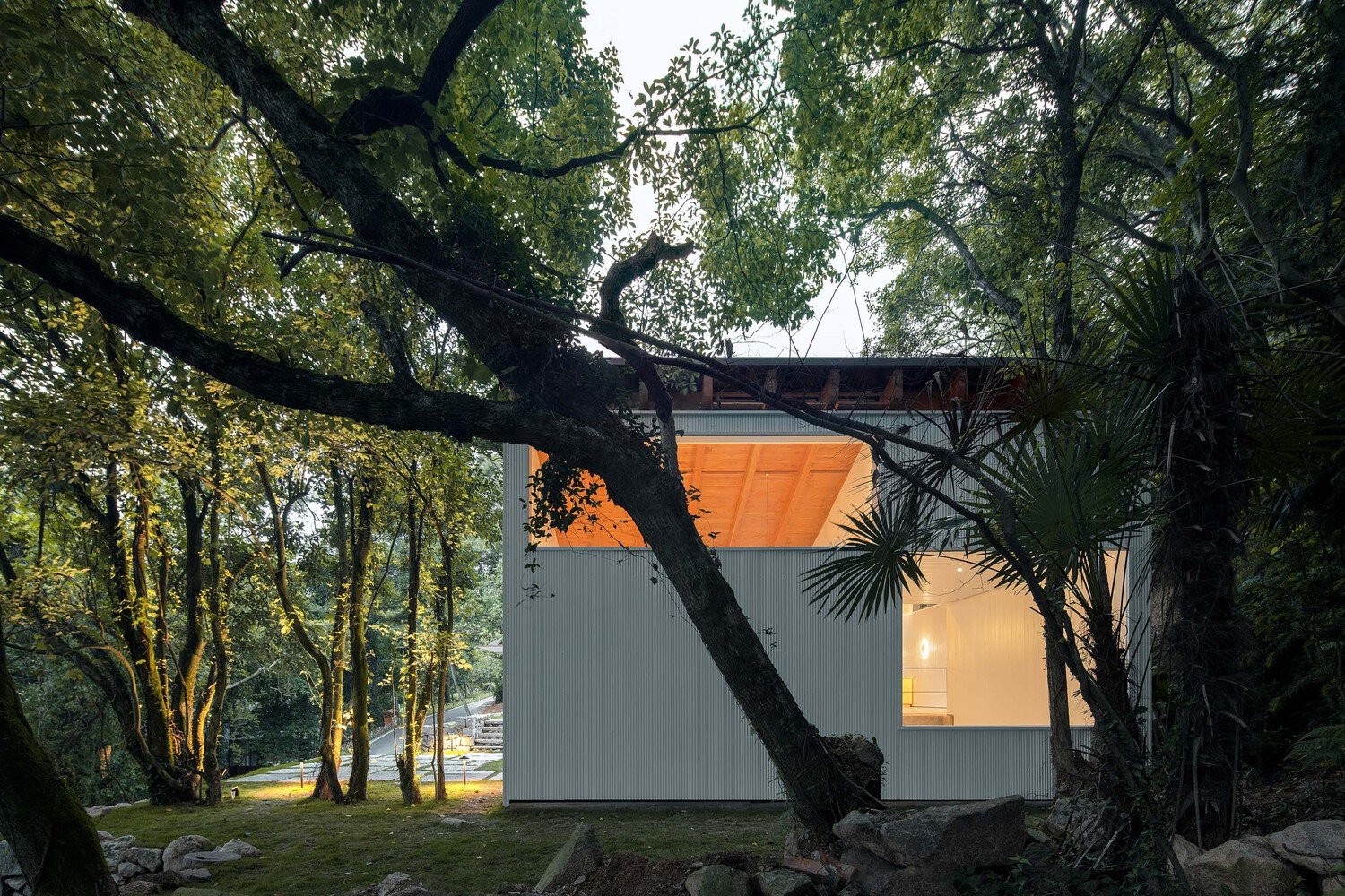 Continuation Studio 三露台青年旅舍接待处