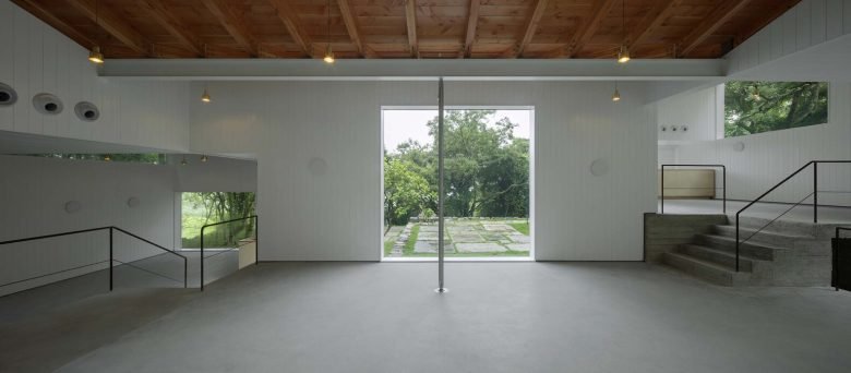 Continuation Studio 三露台青年旅舍接待处