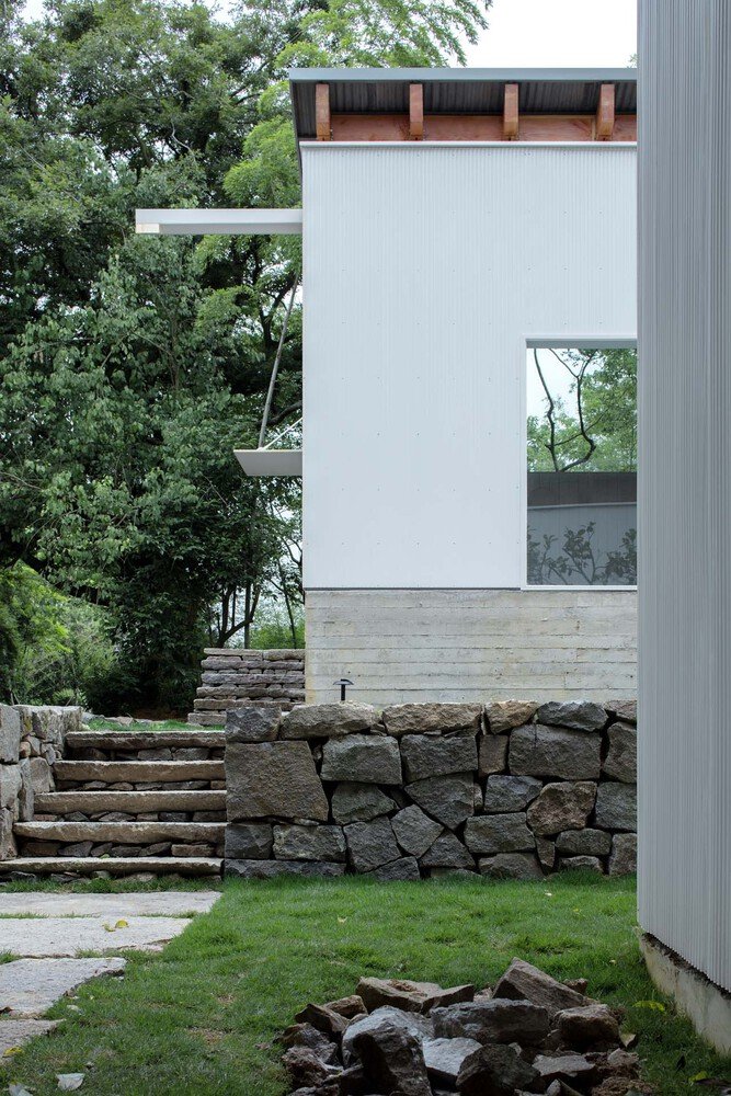 Continuation Studio 三露台青年旅舍接待处