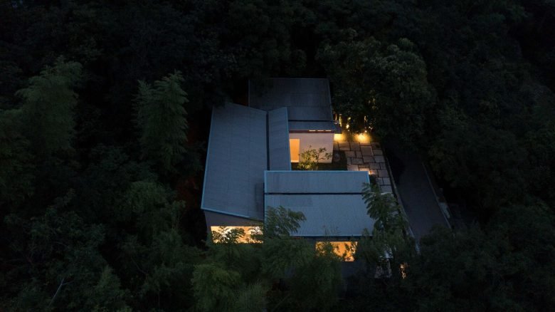 Continuation Studio 三露台青年旅舍接待处