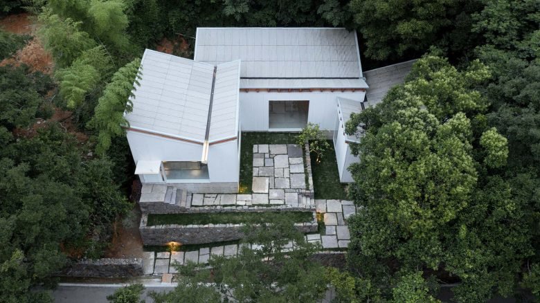 Continuation Studio 三露台青年旅舍接待处