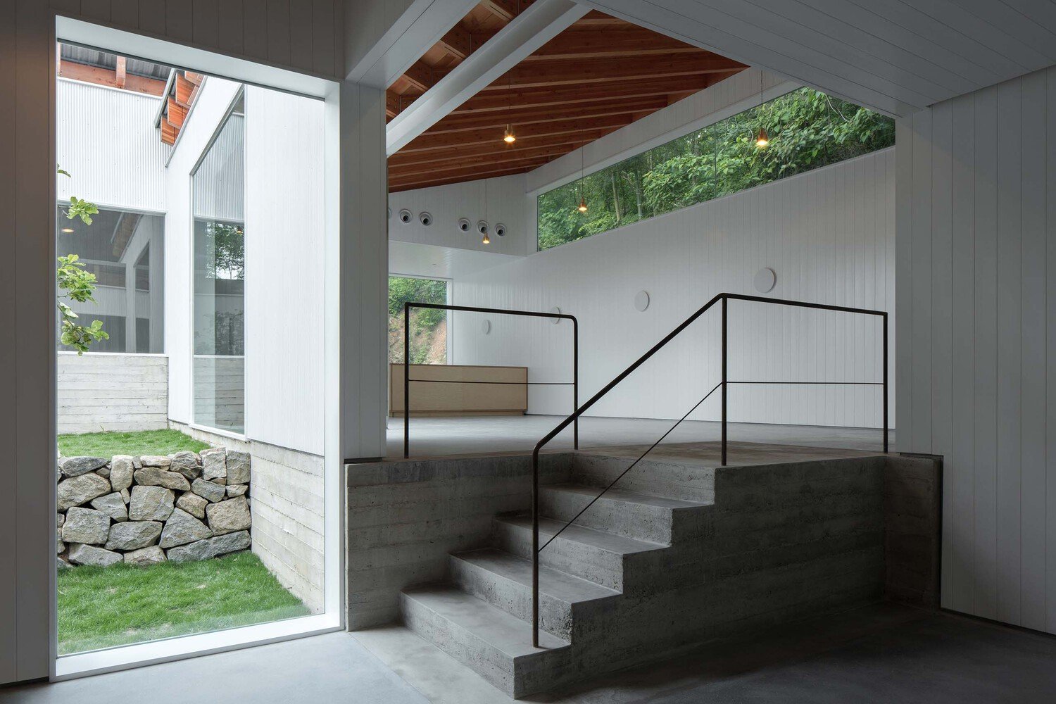 Continuation Studio 三露台青年旅舍接待处