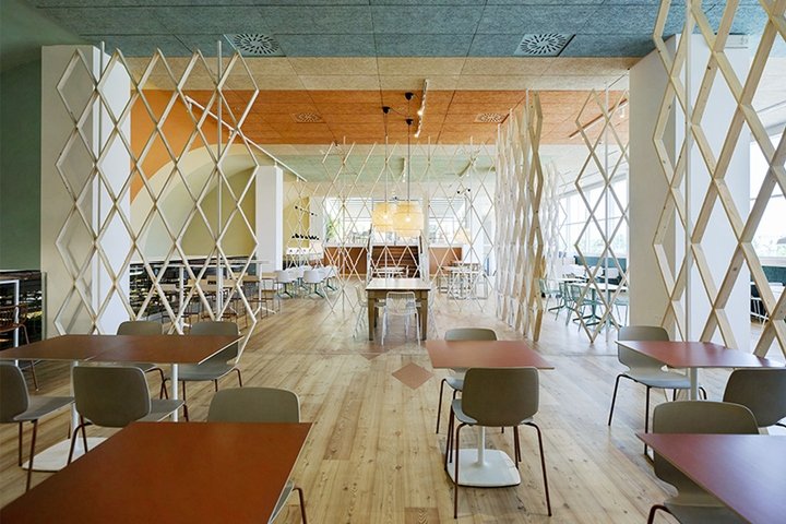 意大利蒙扎 A4A 蒙扎大型超市的茶点区 意大利蒙扎 A4A 蒙扎大型超市的茶点区