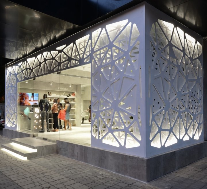 NUDES 的 Regal Shoes 店,印度孟买 NUDES 的 Regal Shoes 店,印度孟买