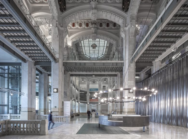 Héctor Fernández Elorza 改造 CENTROCENTRO 运营法庭