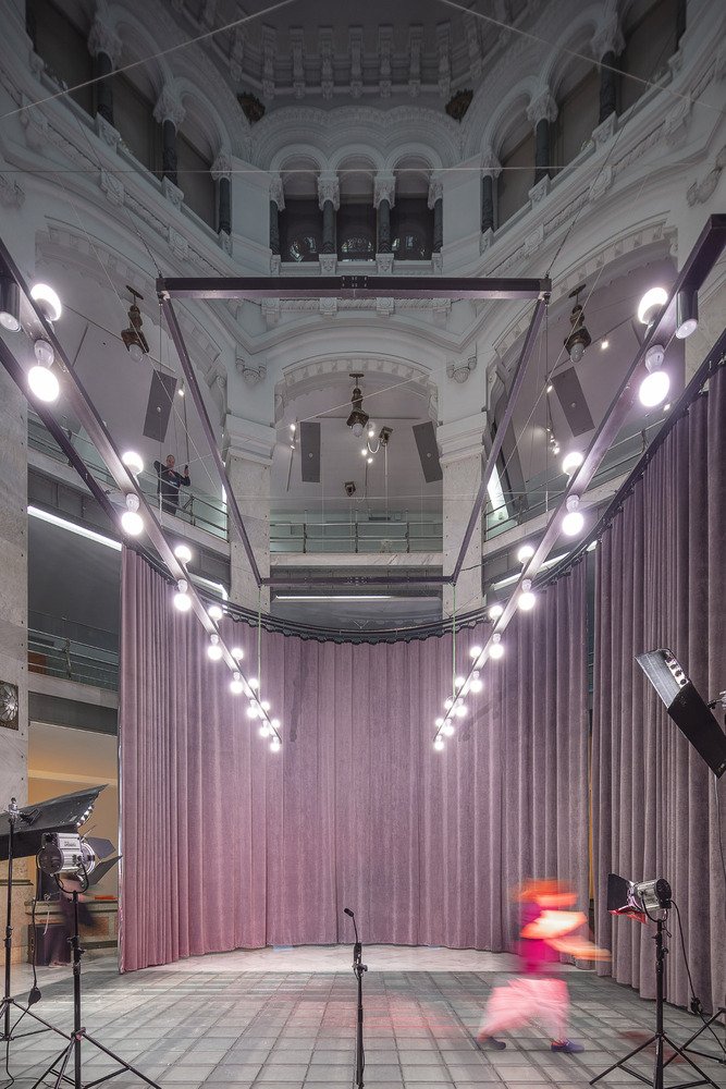 Héctor Fernández Elorza 改造 CENTROCENTRO 运营法庭