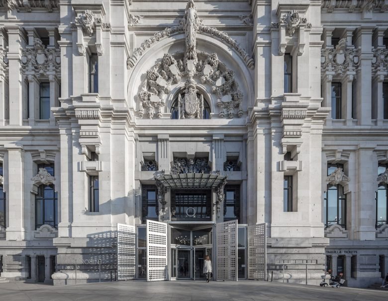 Héctor Fernández Elorza 改造 CENTROCENTRO 运营法庭