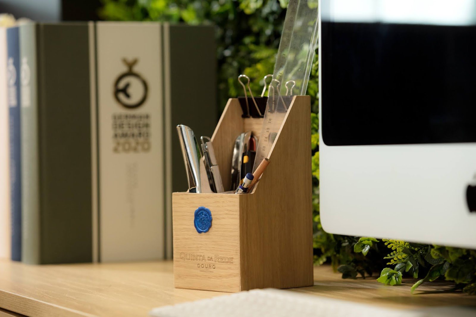 Reserva da Familia by Quinta da rede 葡萄酒 M&A CREATIVE AGENCY