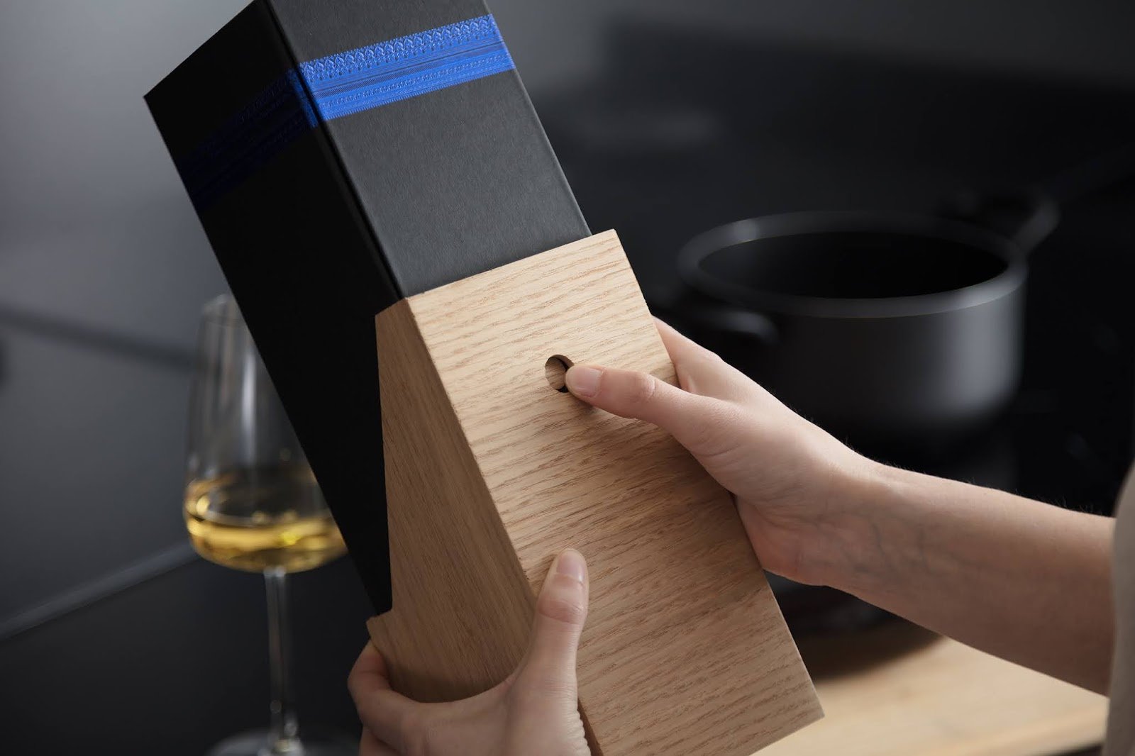 Reserva da Familia by Quinta da rede 葡萄酒 M&A CREATIVE AGENCY