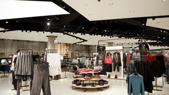 由英国伦敦牛津街 Studio 1:1 保留