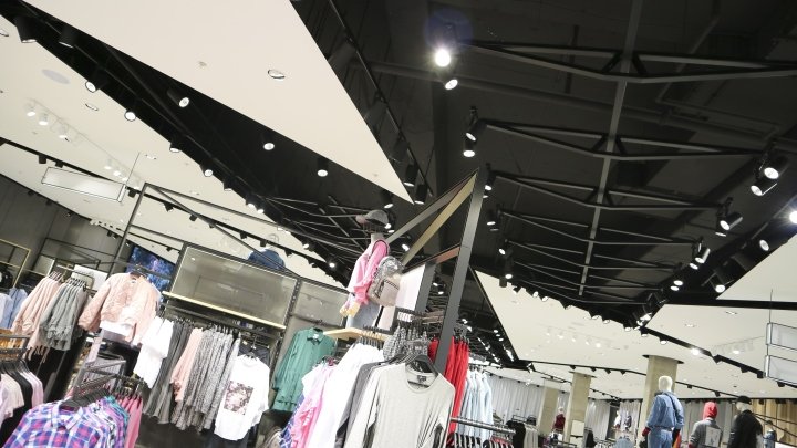 由英国伦敦牛津街 Studio 1:1 保留