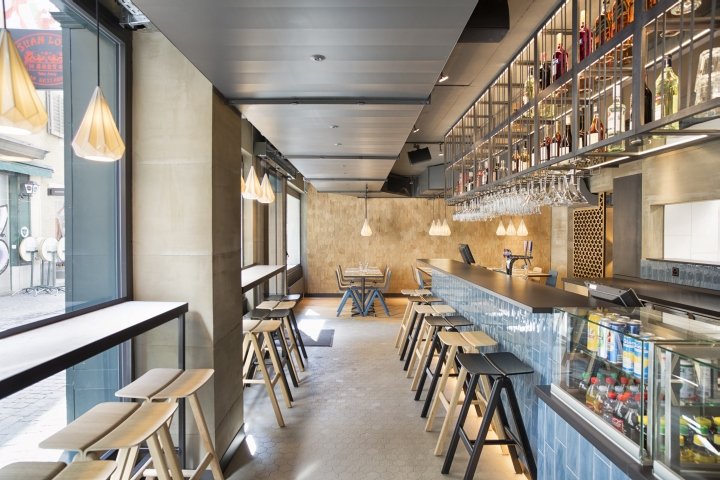 SUAN LONG 连锁餐厅 by DYER-SMITH FREY