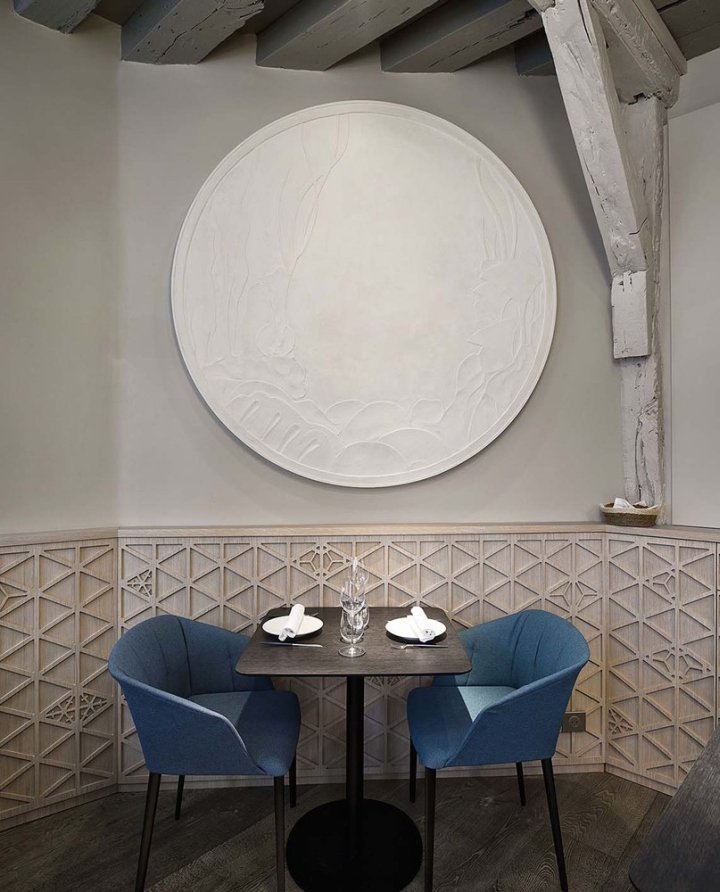 Yoshinori 餐厅，由 Alia Bengana architee dplg 和 Atelier BEPG SASU d’Architecture 设计，法国巴黎
