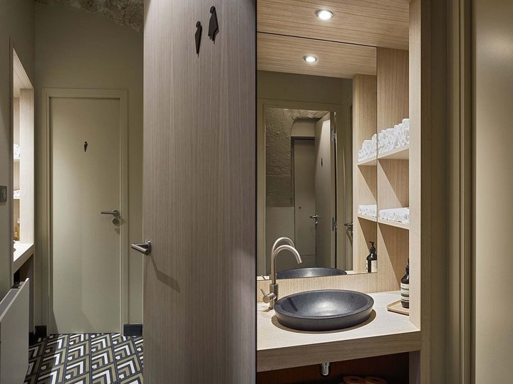 Yoshinori 餐厅，由 Alia Bengana architee dplg 和 Atelier BEPG SASU d’Architecture 设计，法国巴黎