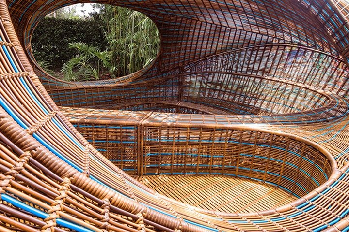 UNStudio 设计的 Revolution Precrafted 椭圆亭 UNStudio 设计的 Revolution Precrafted 椭圆亭