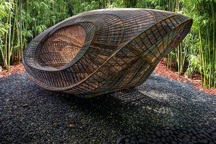 UNStudio 设计的 Revolution Precrafted 椭圆亭 UNStudio 设计的 Revolution Precrafted 椭圆亭