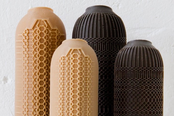 旋转瓶子，Talia Mukmel，以色列特拉维夫