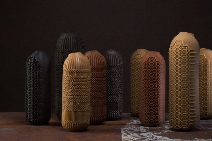 旋转瓶子，Talia Mukmel，以色列特拉维夫