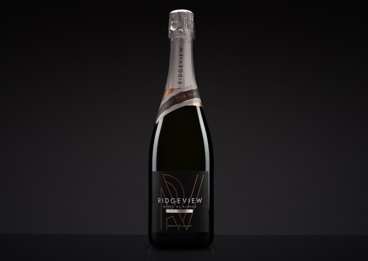 Ridgeview 包装由 CookChick Design 设计 Ridgeview 包装由 CookChick Design 设计