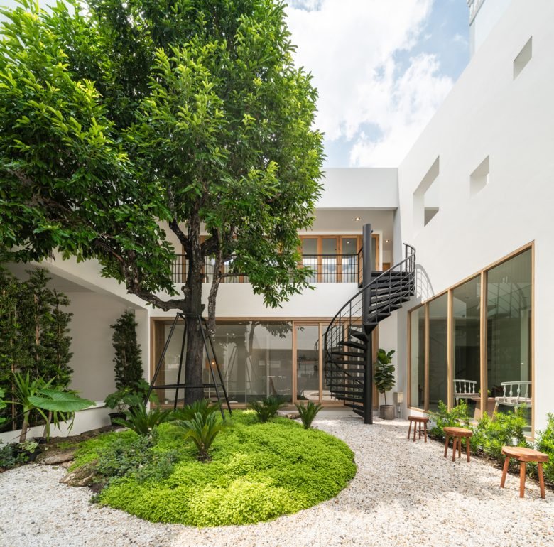 Risu Café 由 ForX 设计工作室设计 Risu Café 由 ForX 设计工作室设计