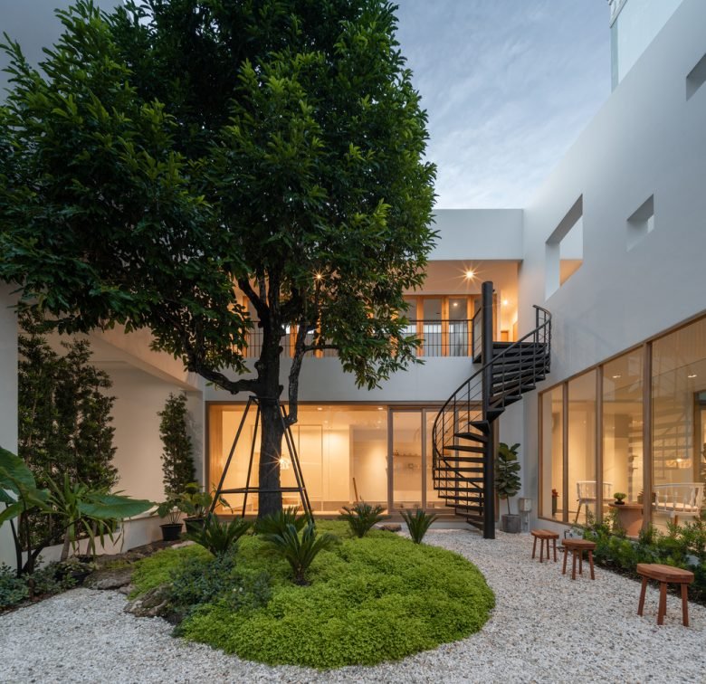 Risu Café 由 ForX 设计工作室设计 Risu Café 由 ForX 设计工作室设计