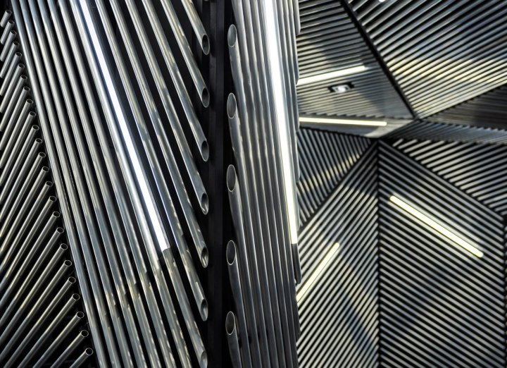 新加坡设计部 RACE 机器人实验室