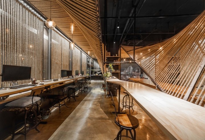 绳波办公室由 Usual Studio+ 十拱门设计，上海 – 中国