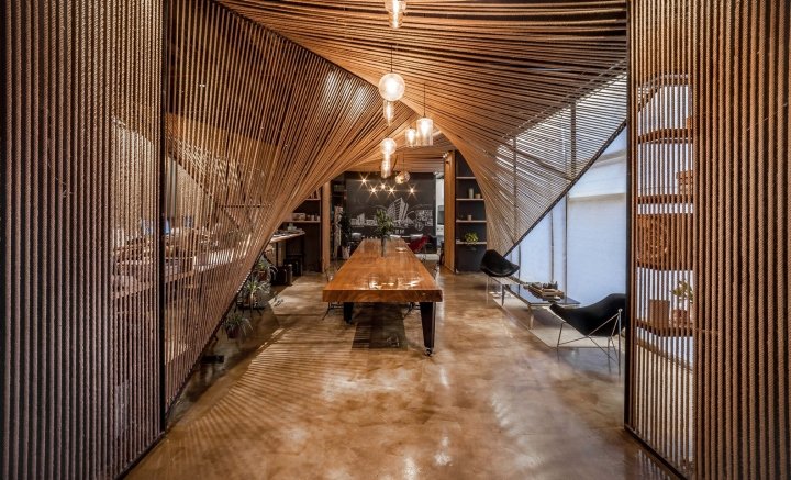 绳波办公室由 Usual Studio+ 十拱门设计，上海 – 中国