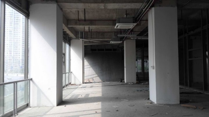 绳波办公室由 Usual Studio+ 十拱门设计，上海 – 中国