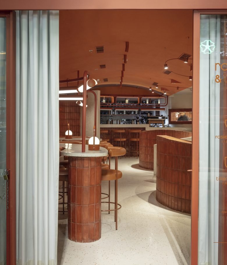 Rosie and Tillie 餐厅和酒吧 由 RENESA Architecture Design Interiors Studio 设计