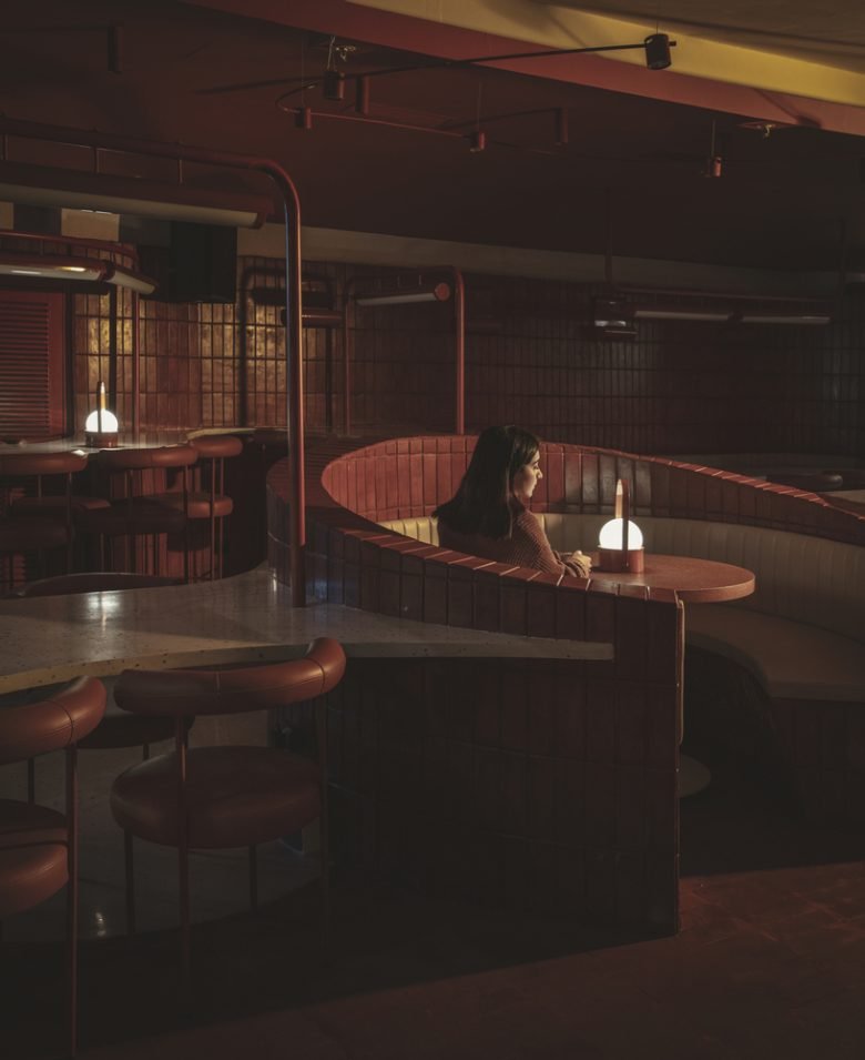 Rosie and Tillie 餐厅和酒吧 由 RENESA Architecture Design Interiors Studio 设计