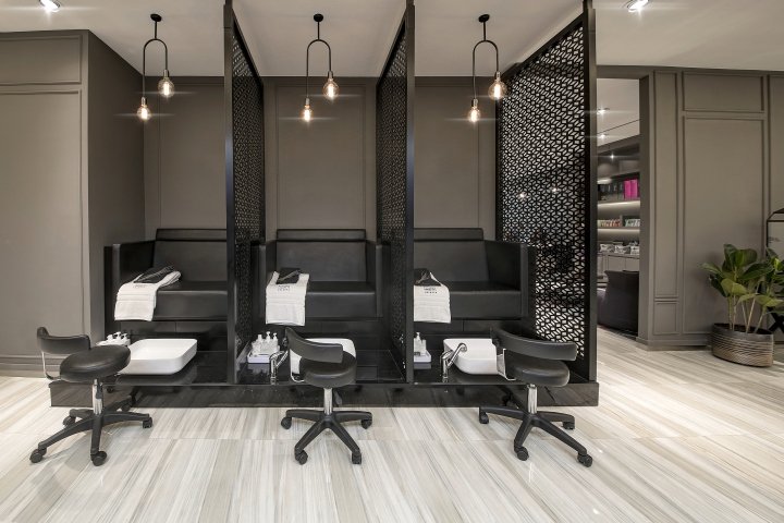 Brand Creative 的 Rossano Ferretti 美发水疗中心，阿布扎比 – 阿联酋