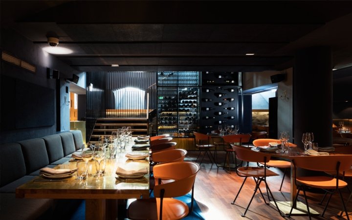 芬兰赫尔辛基 Bond Agency 的 Roster 酒吧和餐厅 芬兰赫尔辛基 Bond Agency 的 Roster 酒吧和餐厅