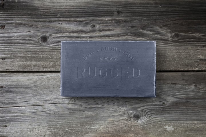 Katie Mayze 的坚固品牌 Katie Mayze 的坚固品牌