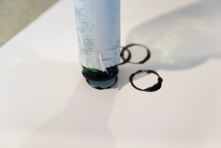 Katie Mayze 的坚固品牌 Katie Mayze 的坚固品牌