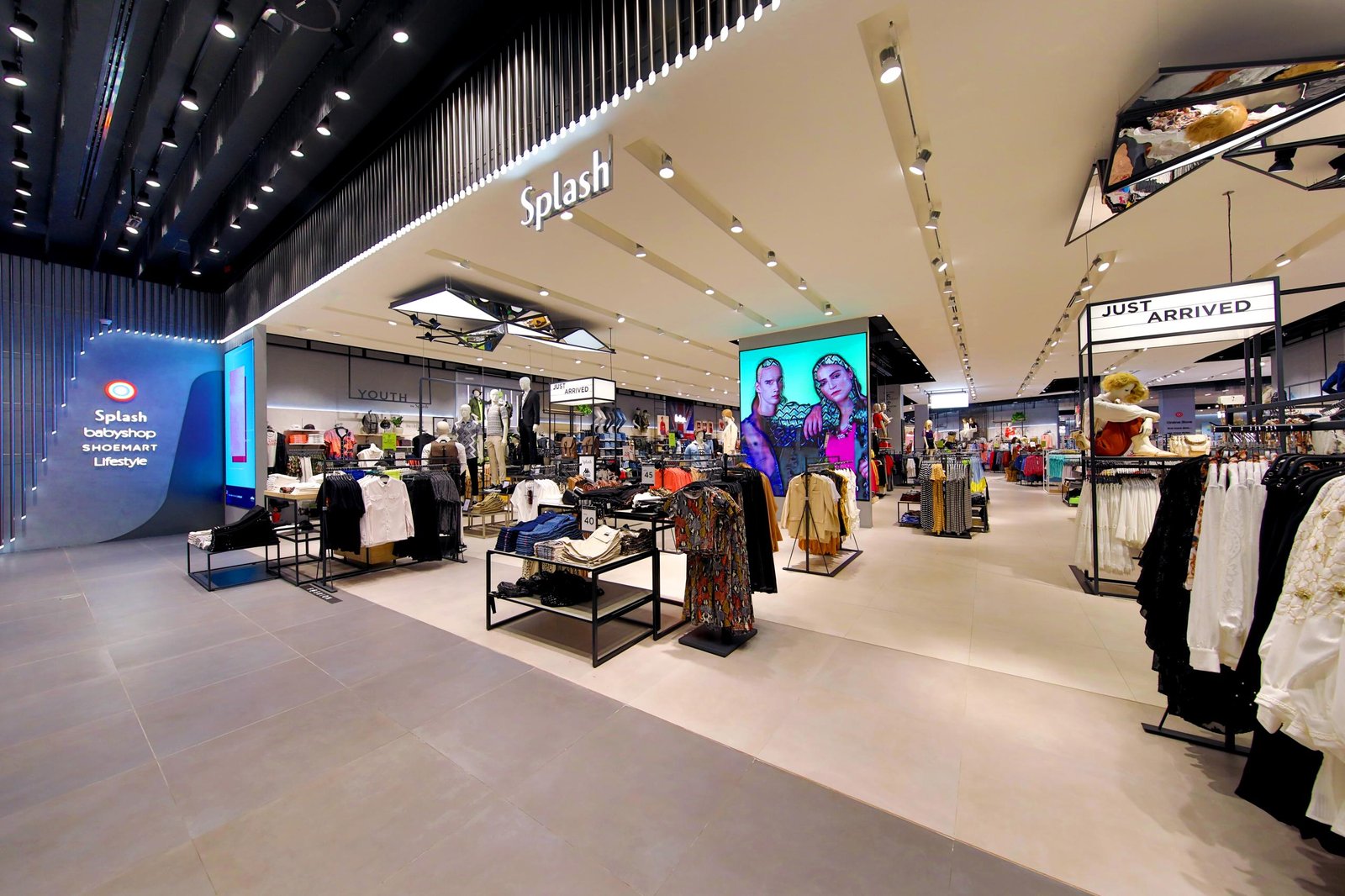 由 Dalziel & Pow 设计的 Centrepoint